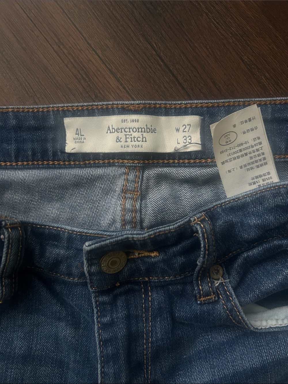 Abercrombie & Fitch the A&F super skinny Dark Blue distressed Jeans size 4 long - Picture 8 of 8